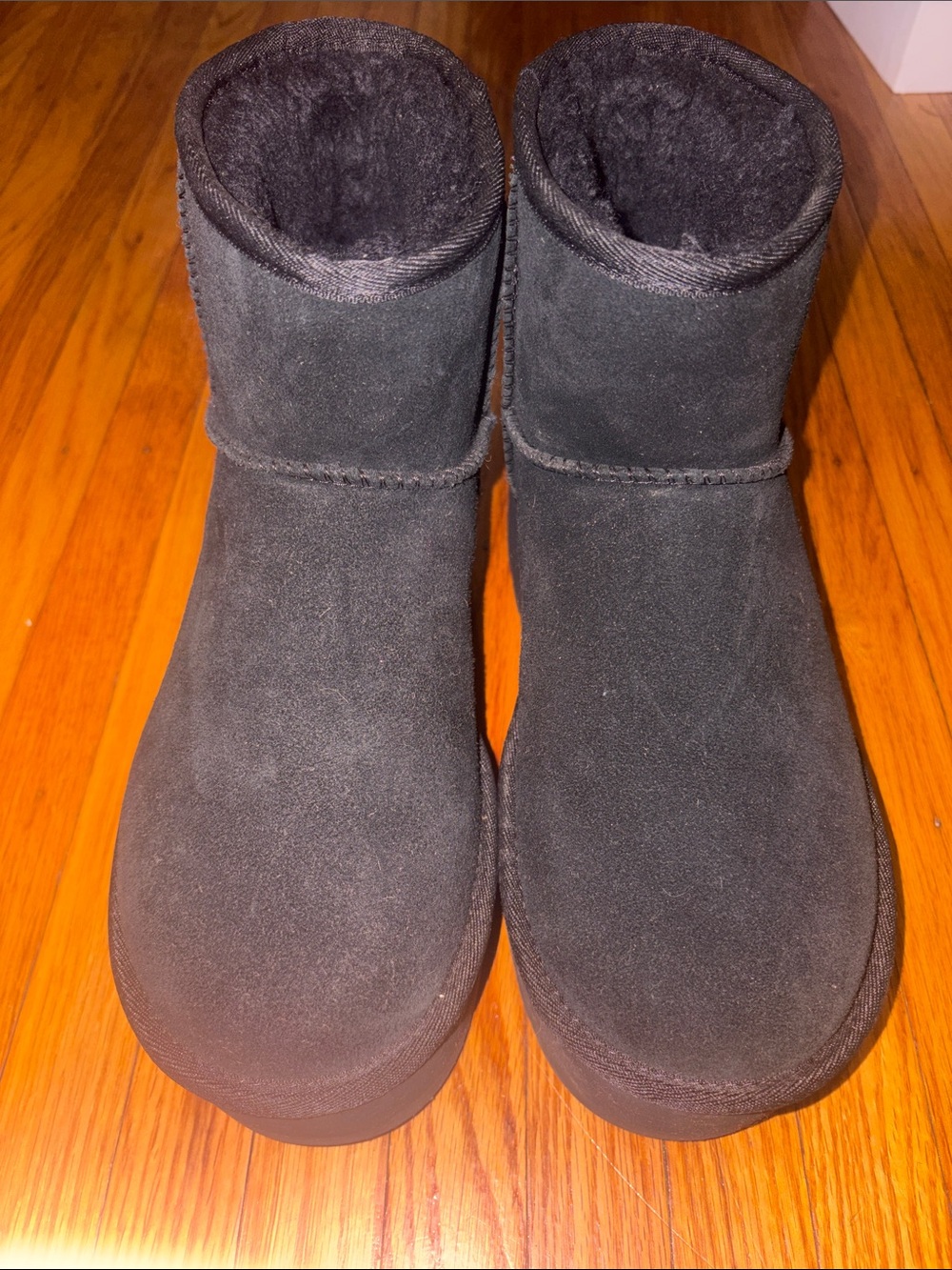 Women’s Black Cozy Winter Boots - Plush Fleece Lining